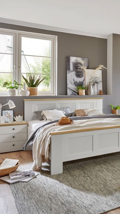 Ein bisschen Veränderung tut gut- unser Schlafzimmer zeigt sich im neuen Style. ✨
Lass dich inspirieren und finde deinen ganz persönlichen Rückzugsort. 🛏️

#schlafzimmerdesign #kogismöbelhaus #einrichtungsideen #einrichtung #modernliving #nordfriesland #neueingetroffen #ausstellung